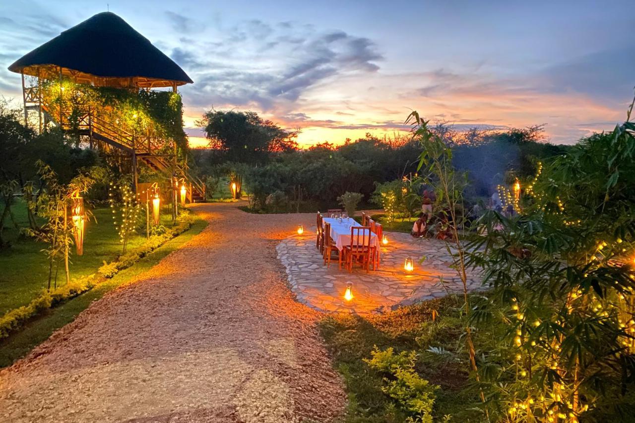 Murchison Falls Bamboo Village Paraa ภายนอก รูปภาพ